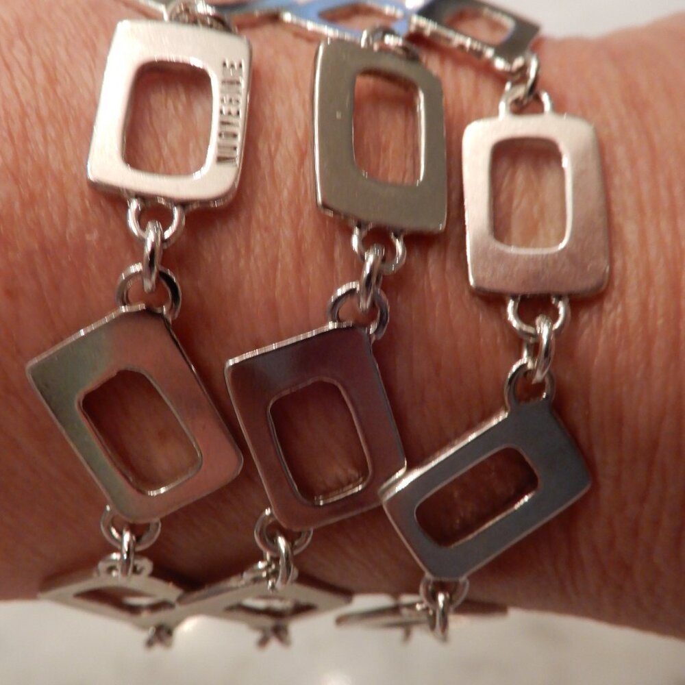 Contemporary Geometric Chain Bracelet - Picture 4 of 6